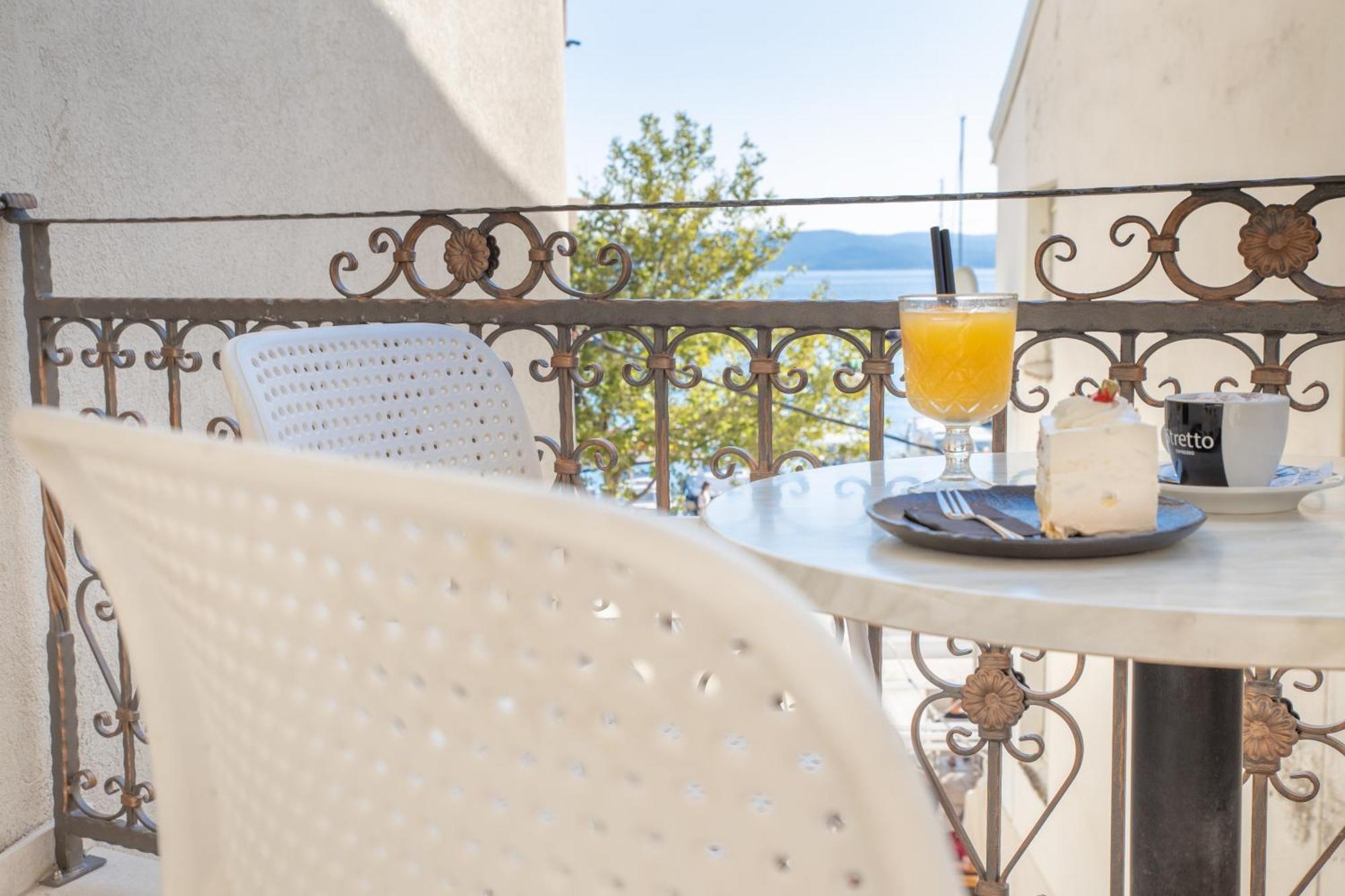 Bed & Breakfast Portun In The Center Baška Voda Екстериор снимка
